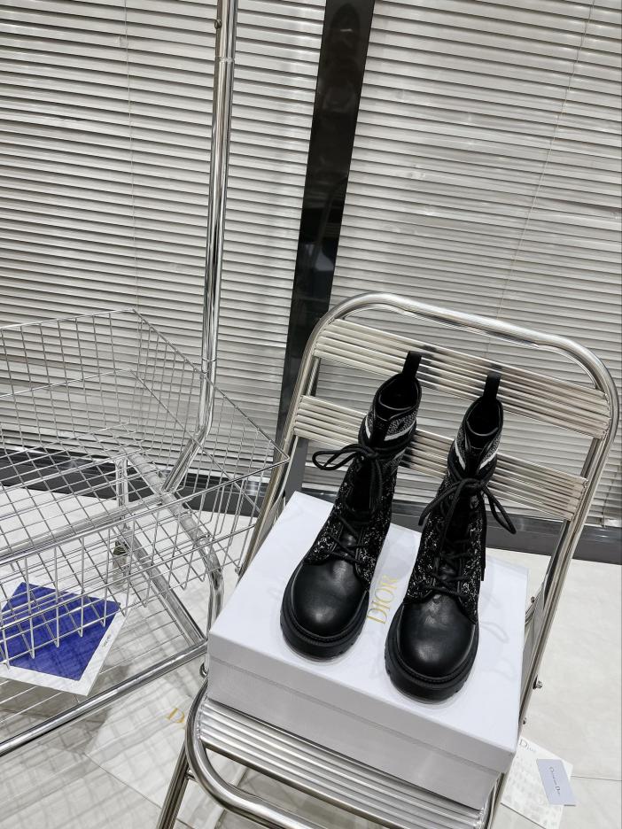 repliche,replica,perfette,siti di,affidabili,migliori siti,dove comprare,1:1,scarpe da ginnastica Dior CD stivali autunnali e invernali stivali da lavoro retrò repliche,replica,perfette,siti di,affidabili,migliori siti,dove comprare,1:1,scarpe da ginnastica Dior CD stivali autunnali e invernali stivali da lavoro retrò