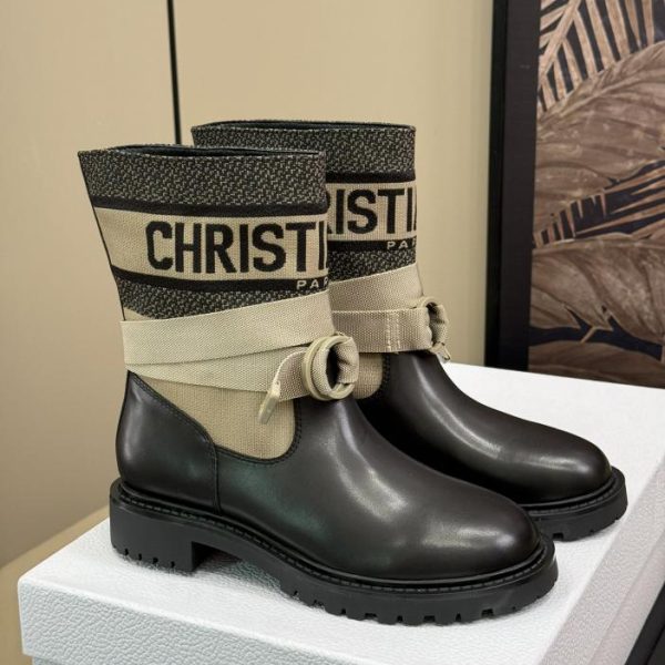 repliche,replica,perfette,siti di,affidabili,migliori siti,dove comprare,1:1,scarpe da ginnastica Versione top degli stivali a metà polpaccio Dior