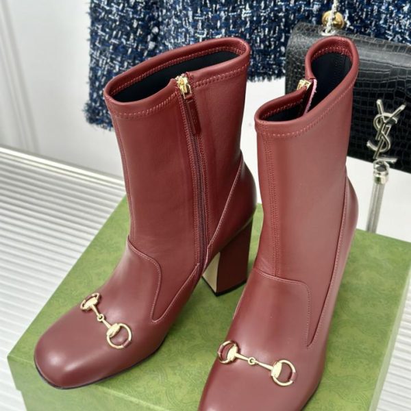 Stivali Gucci classici elasticizzati con tacco grosso e morsetto