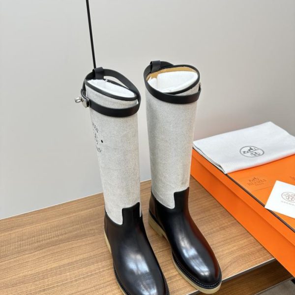 Gli stivali da pilota con chiusura Kelly Jumping dell'edizione più alta di Hermès