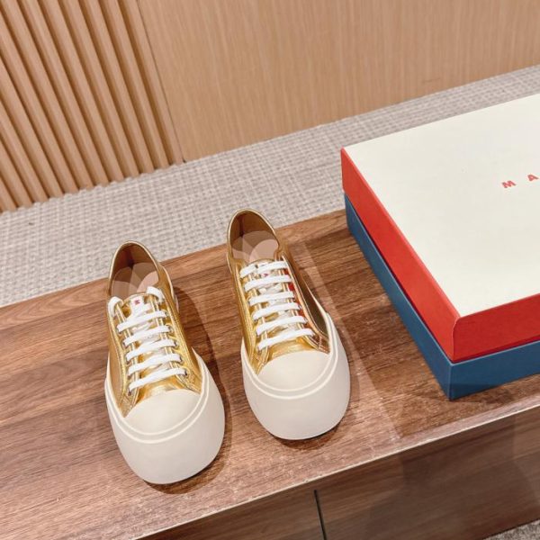 Marni nuove scarpe Mary Jane da donna con punta larga