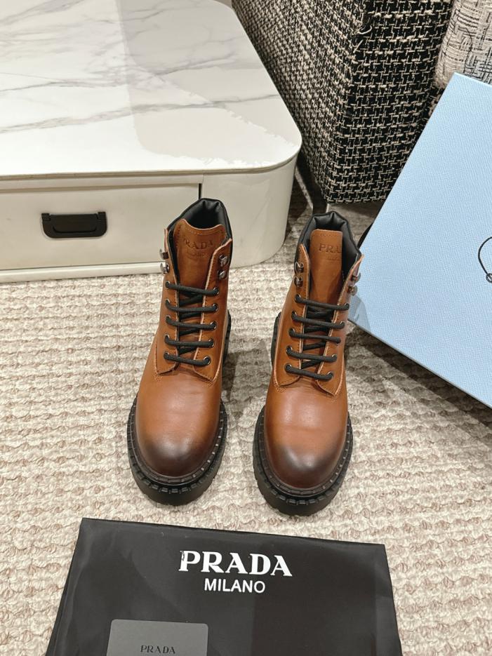 repliche,replica,perfette,siti di,affidabili,migliori siti,dove comprare,1:1,scarpe da ginnastica Stivaletti Martin Prada dai colori retrò con suola spessa repliche,replica,perfette,siti di,affidabili,migliori siti,dove comprare,1:1,scarpe da ginnastica Stivaletti Martin Prada dai colori retrò con suola spessa