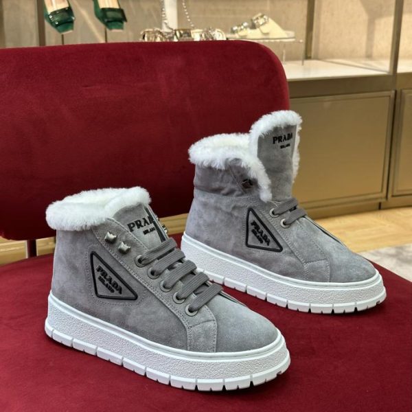 Sneakers Prada autunno inverno in lana scamosciata