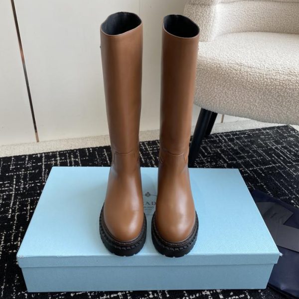 Scarpe da cavaliere con plateau Prada