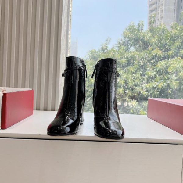 repliche,replica,perfette,siti di,affidabili,migliori siti,dove comprare,1:1,scarpe da ginnastica Roger Vivier nuovi stivali da podio