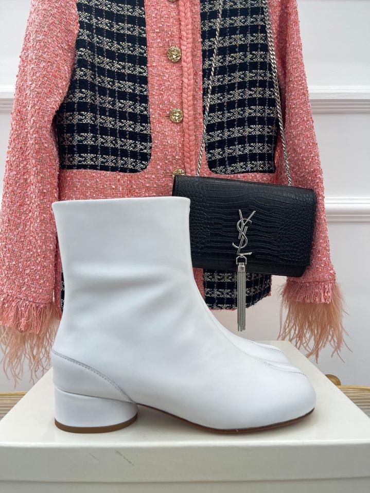 repliche,replica,perfette,siti di,affidabili,migliori siti,dove comprare,1:1,scarpe da ginnastica Maison Margiela|MM6 stivali corti classici con punta divisa e tacco spesso autunno e inverno repliche,replica,perfette,siti di,affidabili,migliori siti,dove comprare,1:1,scarpe da ginnastica Maison Margiela|MM6 stivali corti classici con punta divisa e tacco spesso autunno e inverno