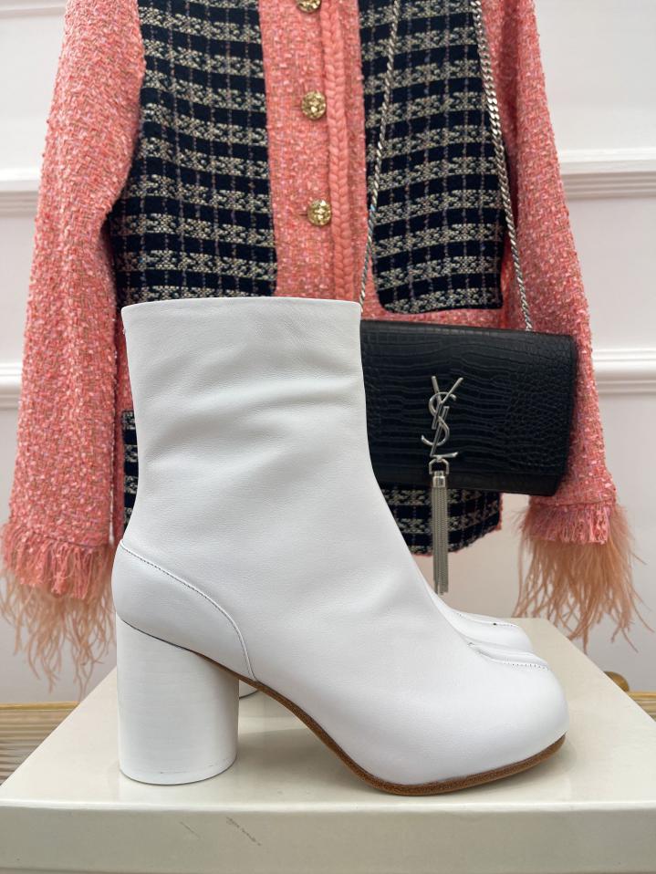 repliche,replica,perfette,siti di,affidabili,migliori siti,dove comprare,1:1,scarpe da ginnastica Maison Margiela|MM6 stivali corti classici con punta divisa e tacco spesso autunno e inverno repliche,replica,perfette,siti di,affidabili,migliori siti,dove comprare,1:1,scarpe da ginnastica Maison Margiela|MM6 stivali corti classici con punta divisa e tacco spesso autunno e inverno