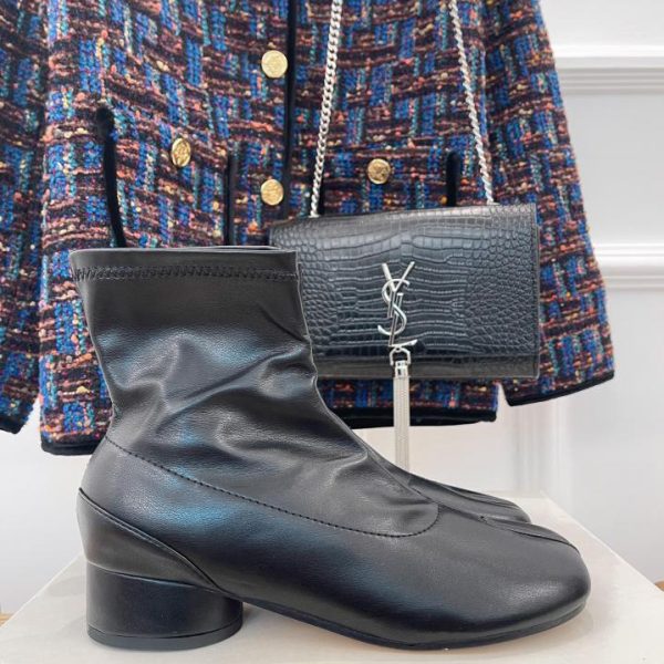 repliche,replica,perfette,siti di,affidabili,migliori siti,dove comprare,1:1,scarpe da ginnastica Maison Margiela｜MM6 stivali elastici classici con punta divisa autunno e inverno