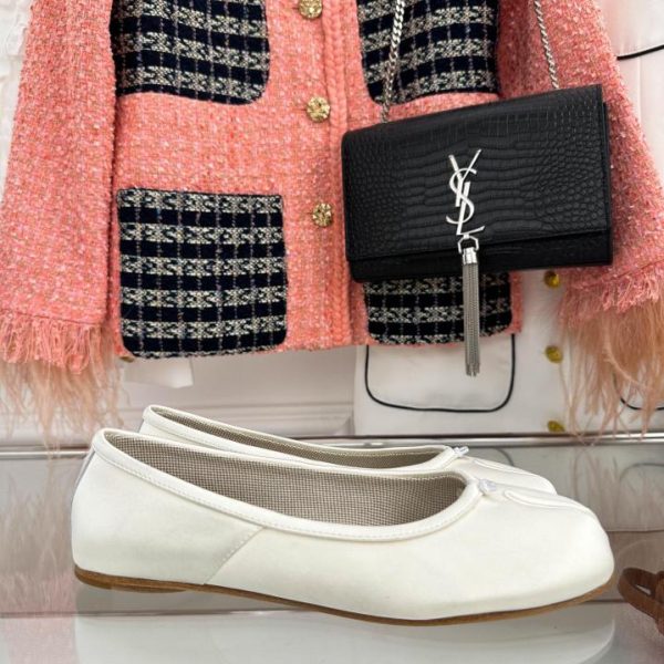 repliche,replica,perfette,siti di,affidabili,migliori siti,dove comprare,1:1,scarpe da ginnastica Maison Margiela｜Scarpe retrò MM6 con punta divisa