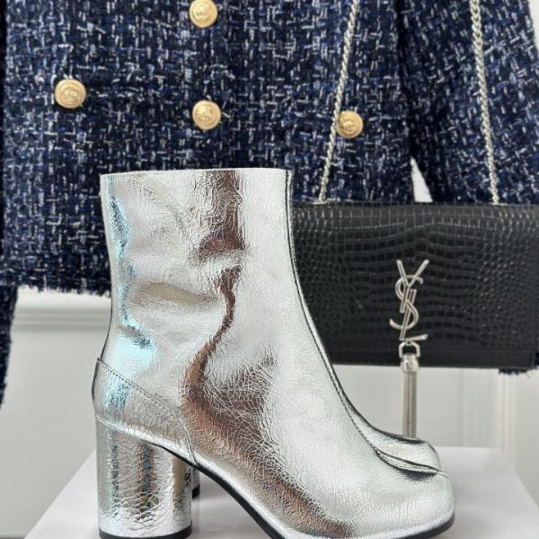 repliche,replica,perfette,siti di,affidabili,migliori siti,dove comprare,1:1,scarpe da ginnastica Maison Margiela｜Stivali corti retrò con tacco grosso e punta divisa MM6