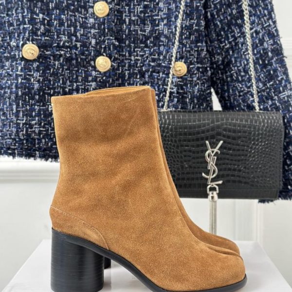 repliche,replica,perfette,siti di,affidabili,migliori siti,dove comprare,1:1,scarpe da ginnastica Maison Margiela｜Stivali corti retrò con tacco grosso e punta divisa MM6