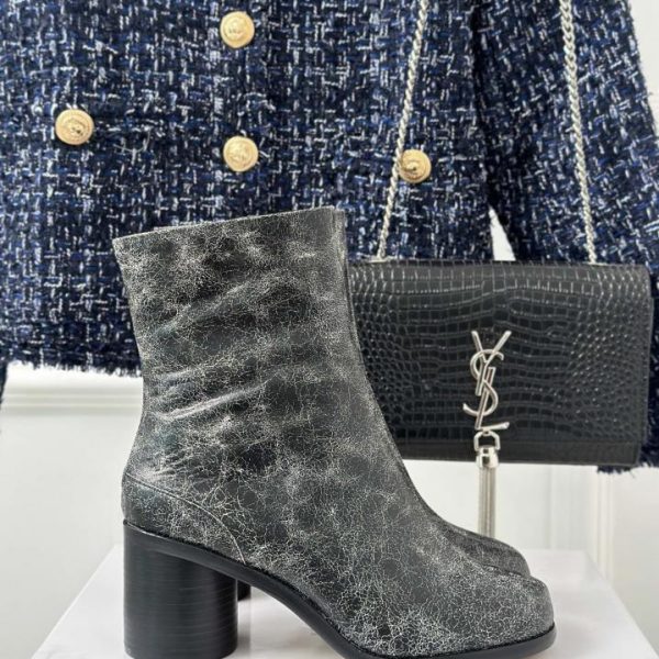 repliche,replica,perfette,siti di,affidabili,migliori siti,dove comprare,1:1,scarpe da ginnastica Maison Margiela｜Stivali corti retrò con tacco grosso e punta divisa MM6