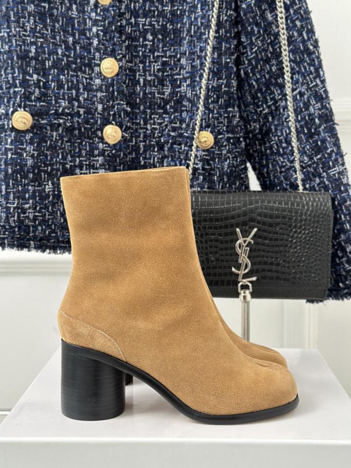 repliche,replica,perfette,siti di,affidabili,migliori siti,dove comprare,1:1,scarpe da ginnastica Maison Margiela|Stivali corti retrò con tacco grosso e punta divisa MM6 repliche,replica,perfette,siti di,affidabili,migliori siti,dove comprare,1:1,scarpe da ginnastica Maison Margiela|Stivali corti retrò con tacco grosso e punta divisa MM6