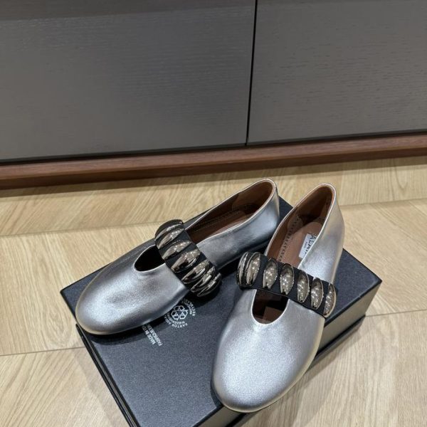 repliche,replica,perfette,siti di,affidabili,migliori siti,dove comprare,1:1,scarpe da ginnastica Le famose scarpe da ballo del marchio di moda francese Alai