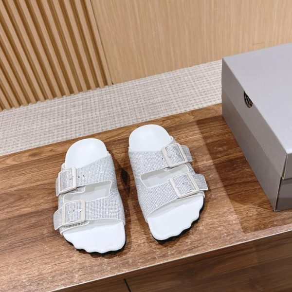 Ciabatte Birkenstock a cinque dita di Balenciaga
