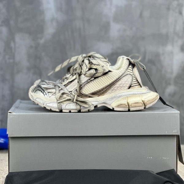 Balenciaga nona generazione ultima