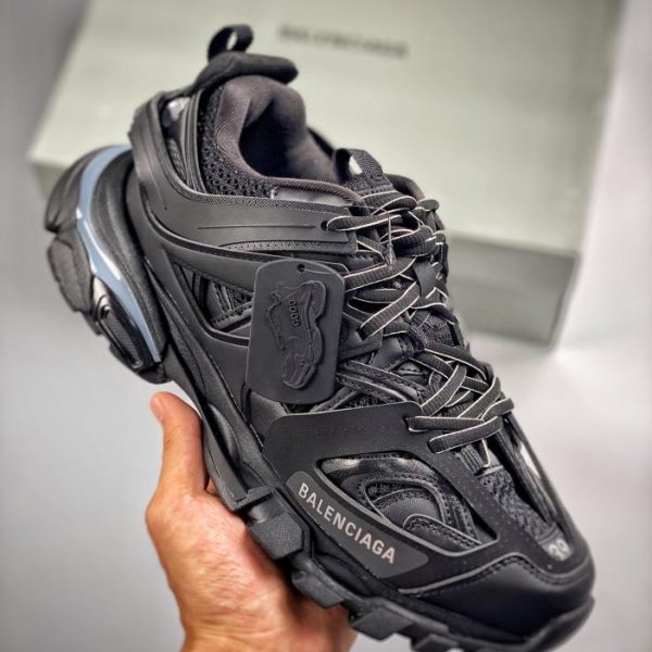 Balenciaga3.0 scarpe concept outdoor di terza generazione