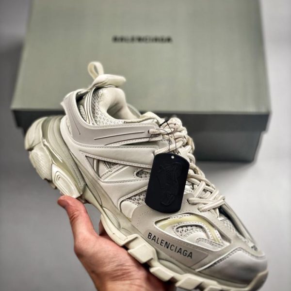 Balenciaga3.0 scarpe concept outdoor di terza generazione