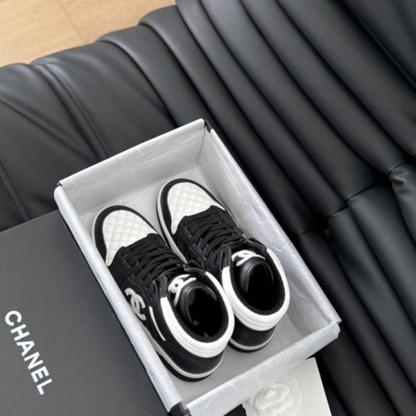 [Versione top] Nuove scarpe casual esclusive di Chanel