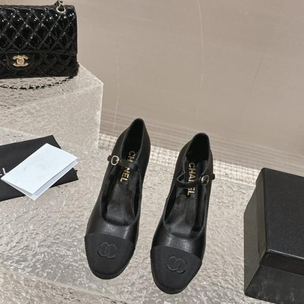 Scarpe con plateau Chanel