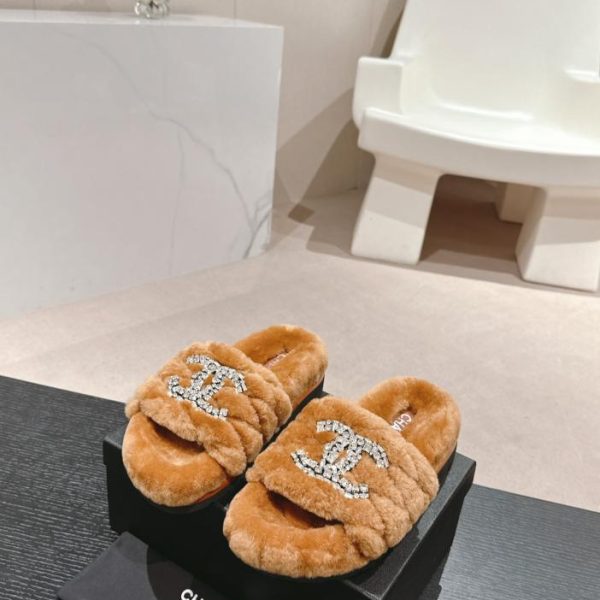 repliche,replica,perfette,siti di,affidabili,migliori siti,dove comprare,1:1,scarpe da ginnastica Chanel acquista scarpe pelose di qualità