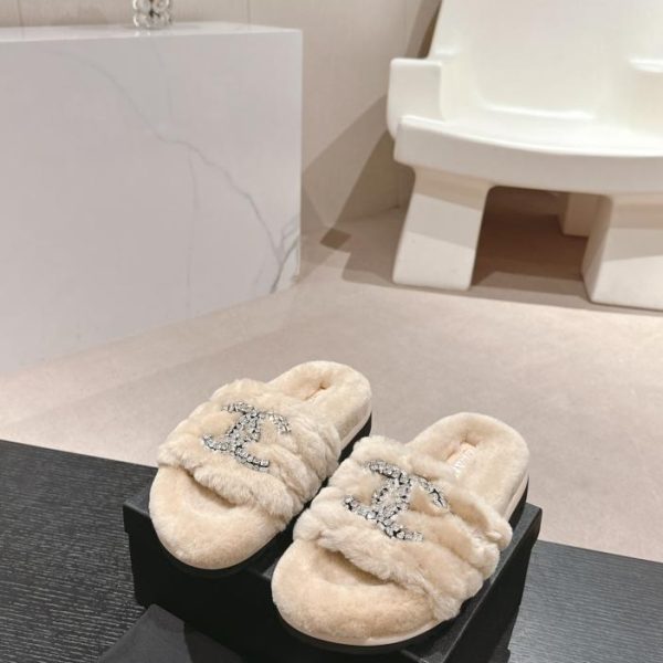 repliche,replica,perfette,siti di,affidabili,migliori siti,dove comprare,1:1,scarpe da ginnastica Chanel acquista scarpe pelose di qualità
