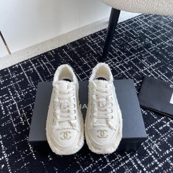 repliche,replica,perfette,siti di,affidabili,migliori siti,dove comprare,1:1,scarpe da ginnastica [Versione top] Le nuove scarpe di tela ricamate con nappe di Chanel