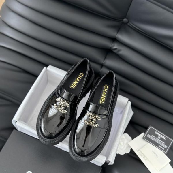repliche,replica,perfette,siti di,affidabili,migliori siti,dove comprare,1:1,scarpe da ginnastica [Versione top] Nuovi mocassini con catena Chanel B