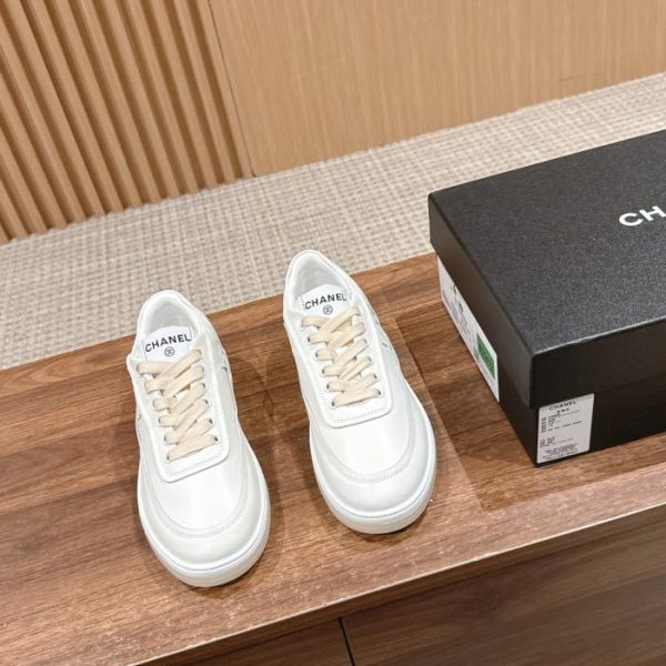 Chanel nuove scarpe casual bianche interamente in pelle