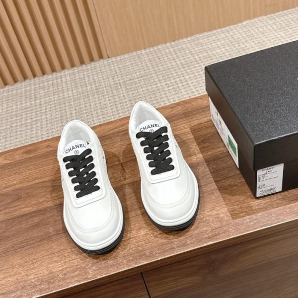 Chanel nuove scarpe casual bianche interamente in pelle