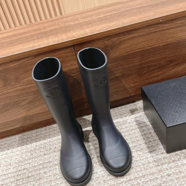 [Versione top] Stivali da pioggia Chanel in versione senza cuciture