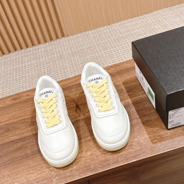 Chanel nuove scarpe casual bianche interamente in pelle