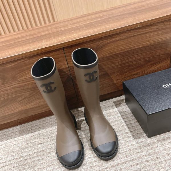 [Versione top] Stivali da pioggia Chanel in versione senza cuciture