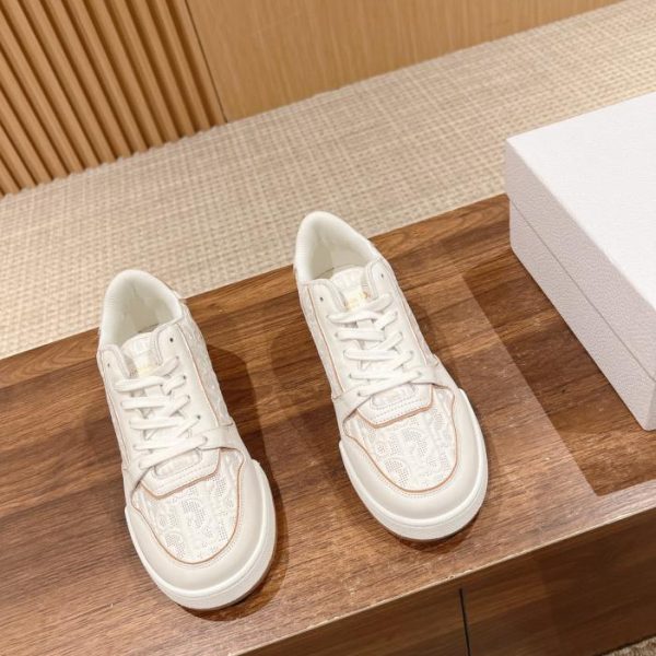[Versione top] Le nuove scarpe bianche di Dior