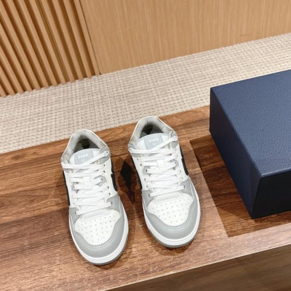 Coppia di scarpe da skate casual Dior