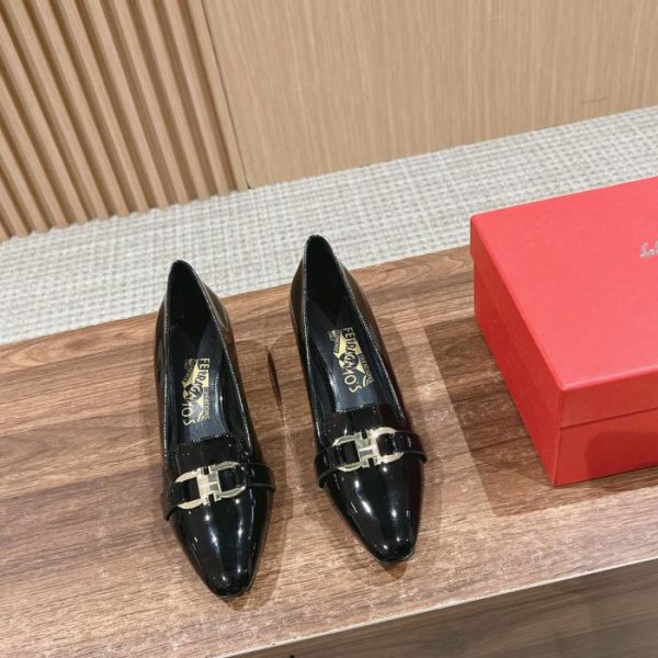 repliche,replica,perfette,siti di,affidabili,migliori siti,dove comprare,1:1,scarpe da ginnastica [Versione top] Ferragamo nuove scarpe a punta con tacco spesso