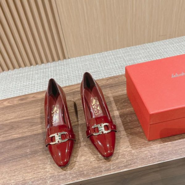 repliche,replica,perfette,siti di,affidabili,migliori siti,dove comprare,1:1,scarpe da ginnastica [Versione top] Ferragamo nuove scarpe a punta con tacco spesso