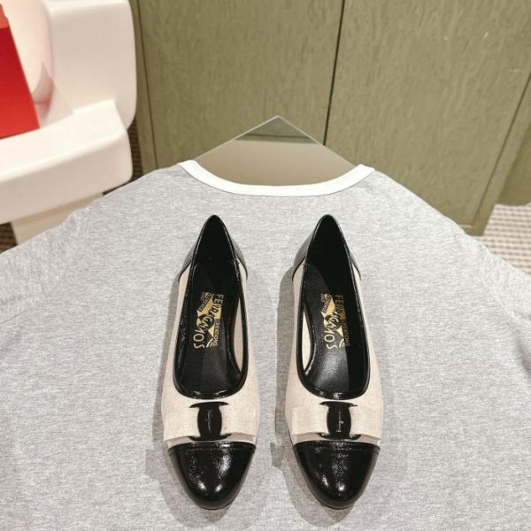 repliche,replica,perfette,siti di,affidabili,migliori siti,dove comprare,1:1,scarpe da ginnastica [Versione Top] Nuovi prodotti dai banchi Ferragamo