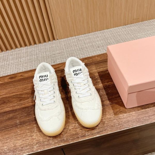 repliche,replica,perfette,siti di,affidabili,migliori siti,dove comprare,1:1,scarpe da ginnastica [Versione top] Scarpe da ginnastica casual in tela Miu Miu
