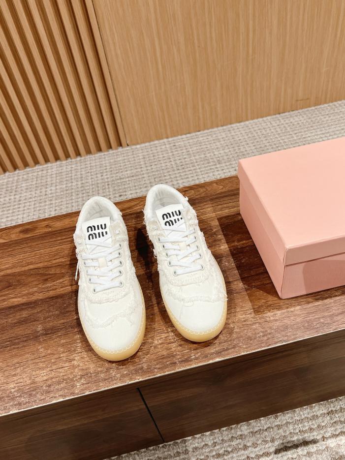 repliche,replica,perfette,siti di,affidabili,migliori siti,dove comprare,1:1,scarpe da ginnastica [Versione top] Scarpe da ginnastica casual in tela Miu Miu