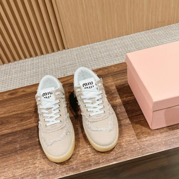 repliche,replica,perfette,siti di,affidabili,migliori siti,dove comprare,1:1,scarpe da ginnastica [Versione top] Scarpe da ginnastica casual in tela Miu Miu