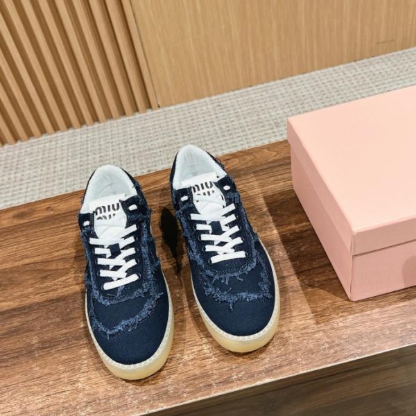 repliche,replica,perfette,siti di,affidabili,migliori siti,dove comprare,1:1,scarpe da ginnastica [Versione top] Scarpe da ginnastica casual in tela Miu Miu