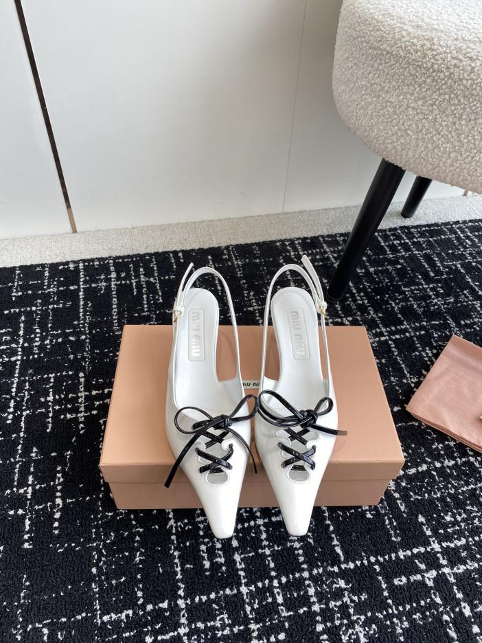 repliche,replica,perfette,siti di,affidabili,migliori siti,dove comprare,1:1,scarpe da ginnastica Sandali a punta di Miu Miu repliche,replica,perfette,siti di,affidabili,migliori siti,dove comprare,1:1,scarpe da ginnastica Sandali a punta di Miu Miu