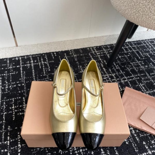 repliche,replica,perfette,siti di,affidabili,migliori siti,dove comprare,1:1,scarpe da ginnastica [Versione top] Scarpe Miu Miu piccole con punta tonda