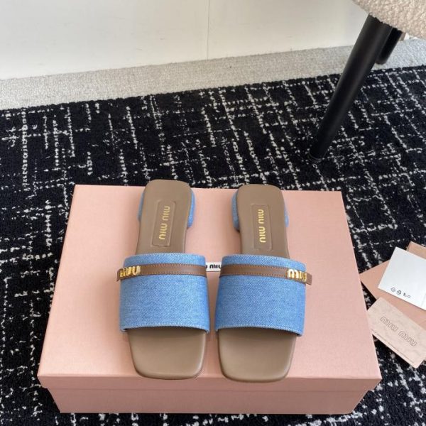 repliche,replica,perfette,siti di,affidabili,migliori siti,dove comprare,1:1,scarpe da ginnastica [Versione top] Le ultime pantofole in denim di Miu Miu