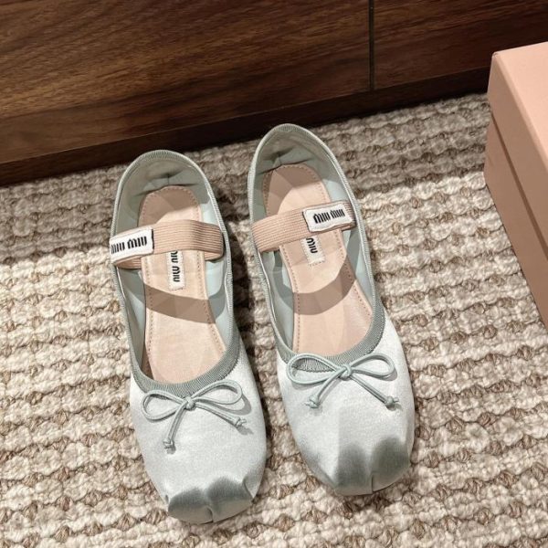 repliche,replica,perfette,siti di,affidabili,migliori siti,dove comprare,1:1,scarpe da ginnastica [Versione top] Ballerine da passerella Miu Miu