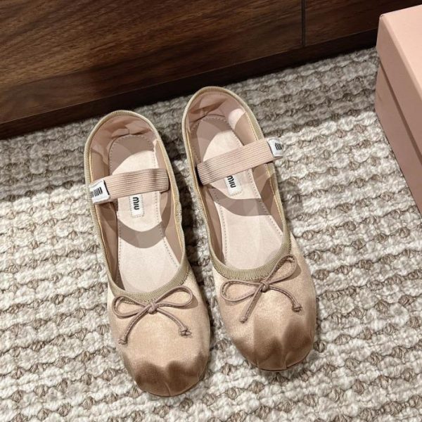 repliche,replica,perfette,siti di,affidabili,migliori siti,dove comprare,1:1,scarpe da ginnastica [Versione top] Ballerine da passerella Miu Miu