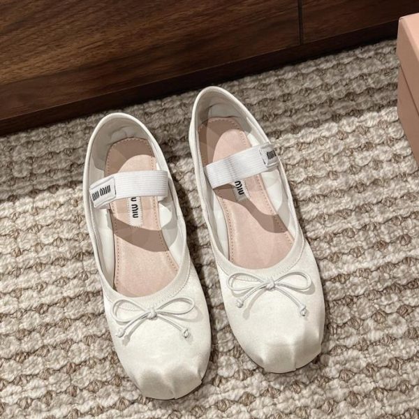 repliche,replica,perfette,siti di,affidabili,migliori siti,dove comprare,1:1,scarpe da ginnastica [Versione top] Scarpette da ballo Miu Miu