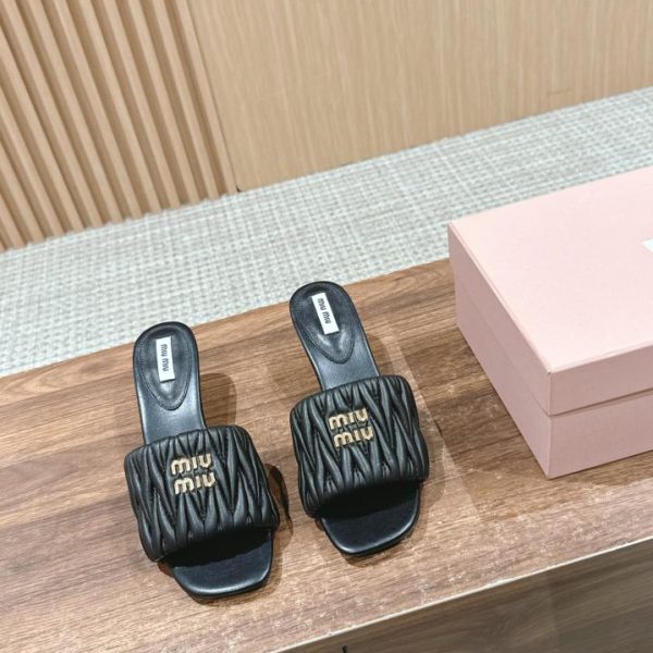 repliche,replica,perfette,siti di,affidabili,migliori siti,dove comprare,1:1,scarpe da ginnastica [Versione top] Miu Miu nuove pantofole plissettate con tacco a forma di gatto