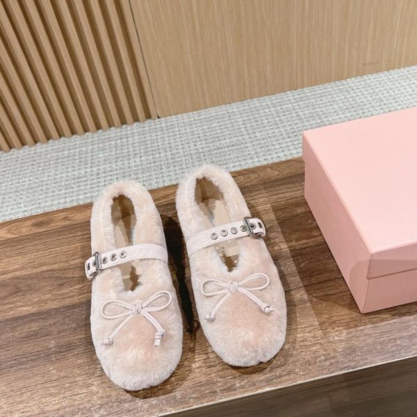 repliche,replica,perfette,siti di,affidabili,migliori siti,dove comprare,1:1,scarpe da ginnastica [Versione top] Miu Miu nuove scarpe pelose autunnali e invernali